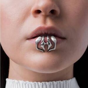 Vitaly silver Ecstasy lip cuff